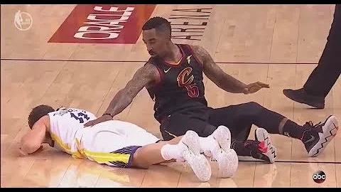 Klay Thompson injury! Crazy collision with J.R Smith!