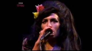 Amy Winehouse - Just Friends @ Glastonbury &#39;08