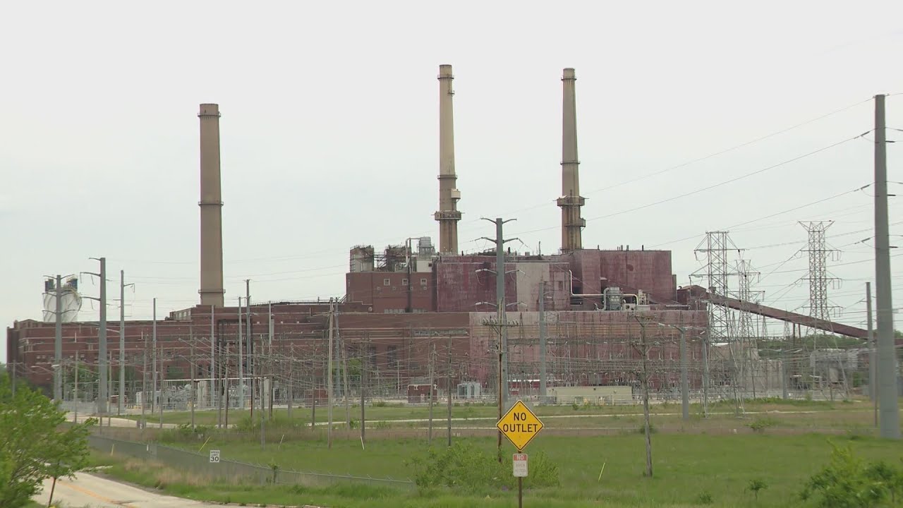 Closing of Waukegan coal plant causes controversy among residents YouTube