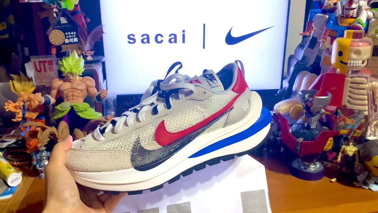 2020.11.13 Nike x sacai VaporWaffle Royal Fuchsia CV1363-100 
