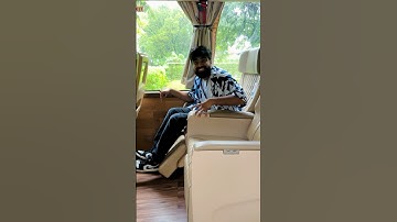 Luxury Bus mai bethe 😍 #Creatorsummit #youtubecreatorsummit #shorts #dushyanthukreja