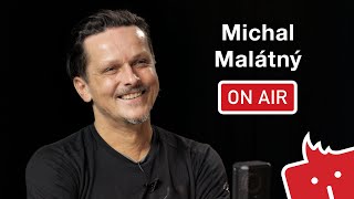 Michal Malátný (Chinaski) ON AIR: „Když naše písničky slyším v rádiu, tak to přepínám.”