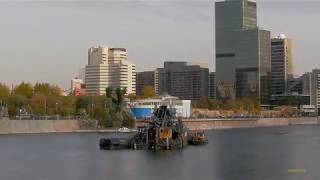 Dredger on Moskva river. Драга (землечерпалка, земснаяряд) Москва-река