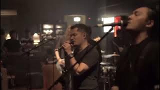 Andra and the Backbone - Hitamku Live MINQ