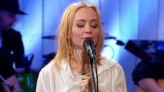 Video thumbnail of "Lisa Ekdahl - Vita Bergens klockor - Så mycket bättre (TV4)"