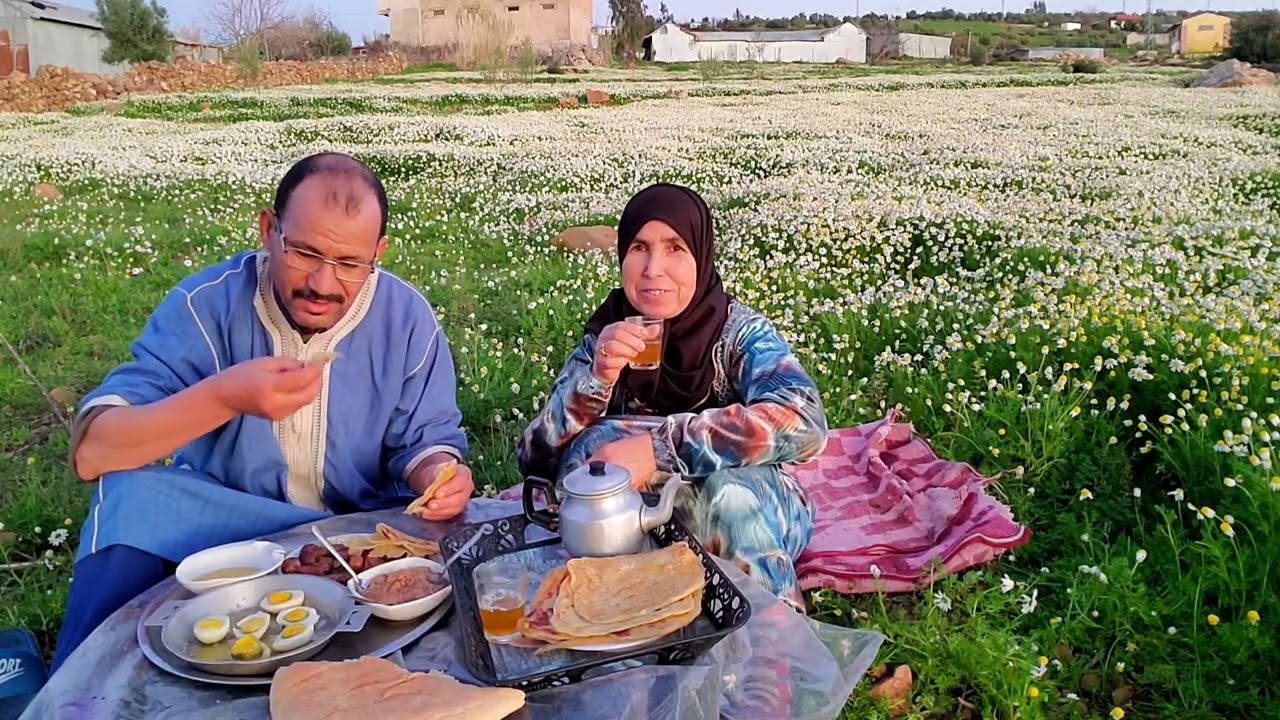 ​أجمل فطور في الطبيعة راحة بال لا تُوصف بعيداً عن ضجيج المدينة.❤️