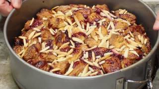 Easy Raspberry Spice Monkey Bread