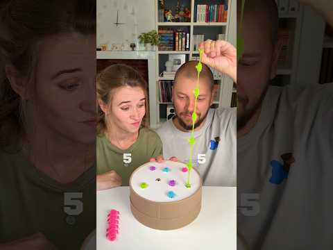 Чья гусеница длиннее? 🐛 #boardgames #игры #настольныеигры #familygames #игрысвоимируками #games