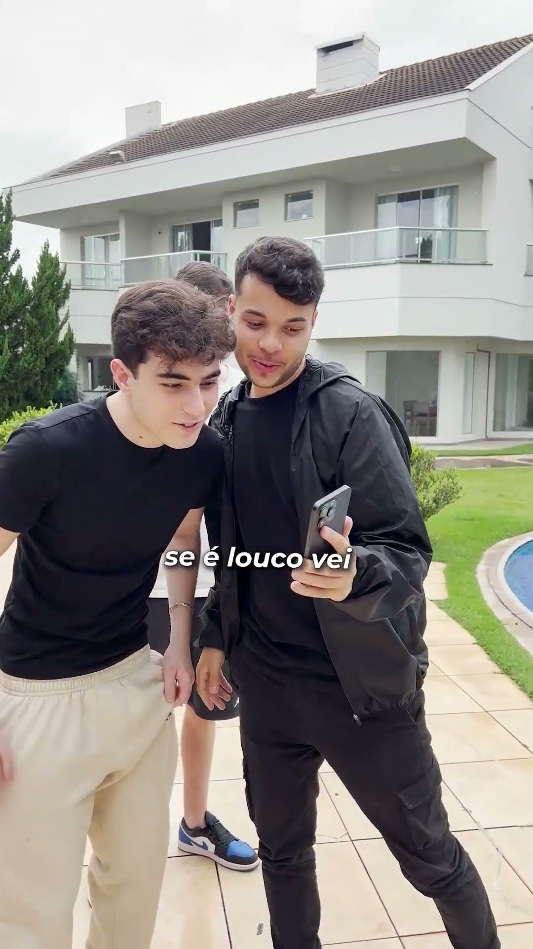 VOCÊ JÁ FOI O EXCLUÍDO DOS SEUS AMIGOS? #shorts