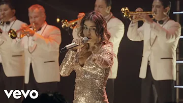 La Sonora Santanera - Mi Caprichito ft. María León (Live)