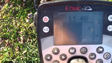 E-trac TTF v Conductive Park hunt, One way silver quarter - Metal detecting with minelab e-trac #13
