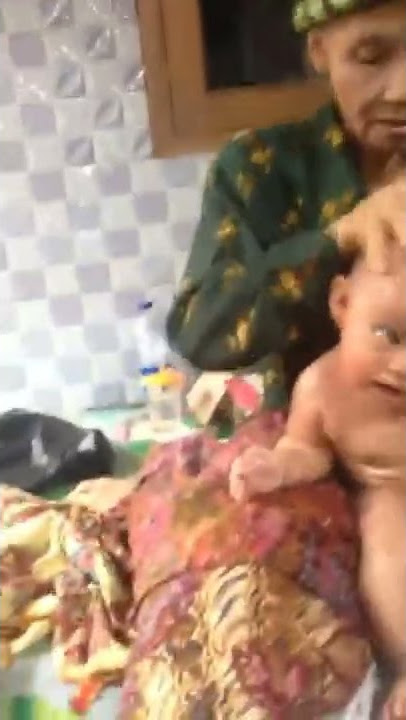 Spesialis pijat bayi - Wa HJ mamah & Dd IHA