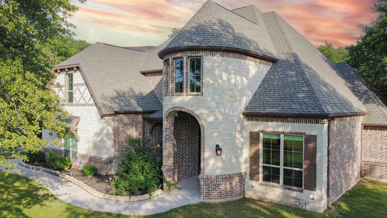 7401 Brady Oaks Dr, Fort Worth, TX 76135