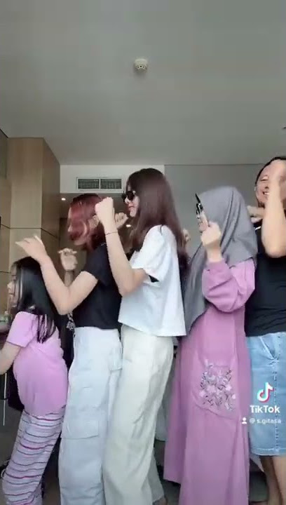 Pantat siapa yg di tabok??? 😎 #shorts