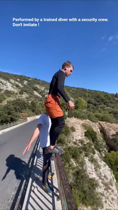 CRAZY ! P.R. FOR IG @eloi_dere : AWESOME JUMP 27 M. #cliffdiving #cliffjumping #steezy #dare