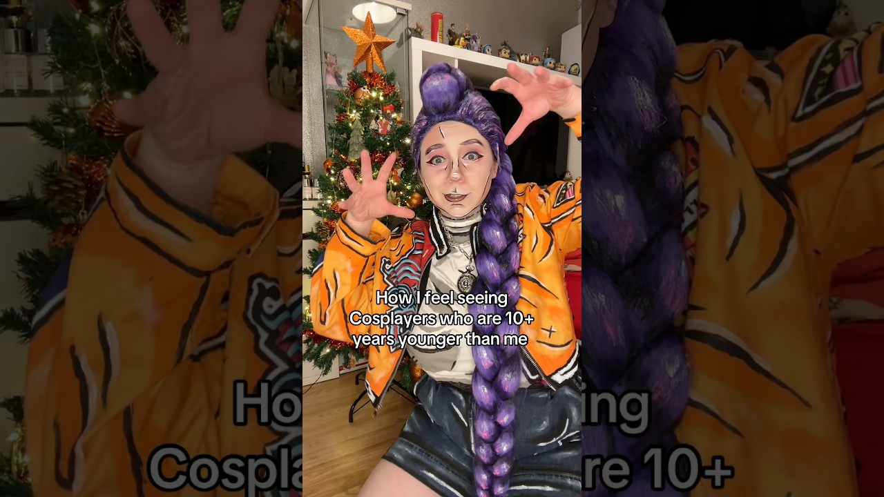 I feel OLD 😭😂 #cosplay #cosplaymeme #cosplaycommunity #meme #memes #dinosaur #kpopdemonhunters