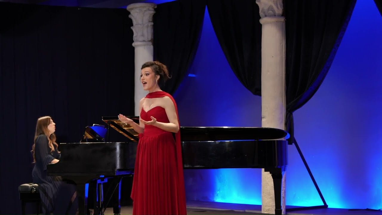 Anjeza Marku-Kur hana del