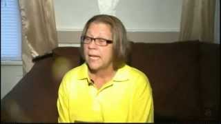 Gina DeJesus' mother supports Amanda Berry's sister (2012)