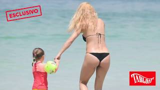 Michelle Hunziker, primo bikini a Dubai con Tomaso Trussardi e le figlie Celeste e Sole TABLOIT.IT