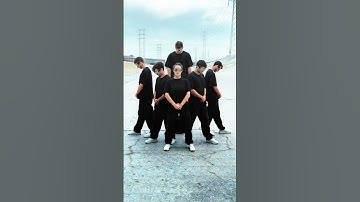 Breathe in, breath out, go robot 🤖 ​⁠@MattSDance   #urbantheory #perspectivematters #tutting