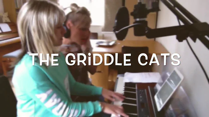 90s Mash Cover Songs by Yorkshire Girl Duo "Griddle Cats" - Snap, Haddaway, Real McCoy