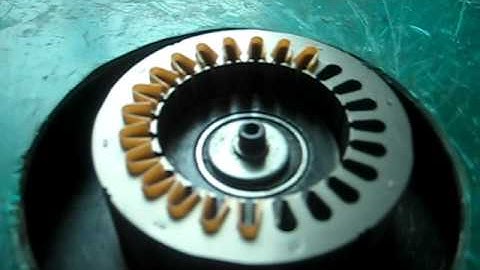 Máy luồn giấy cách điện vào rotor mô tơ   động cơ điện    Minh Motor