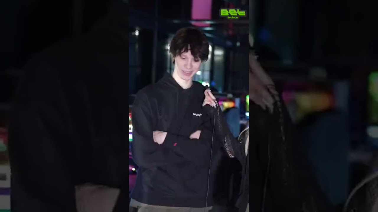 Дилблин из команды SNKRHD отвечает на вопросы 8го класса))) 