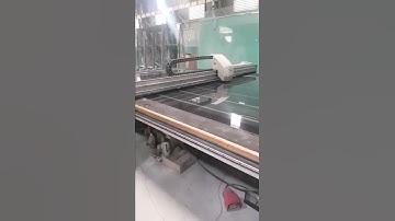 cắt kính đơn giản như thế nào với CNC sài gòn cửa