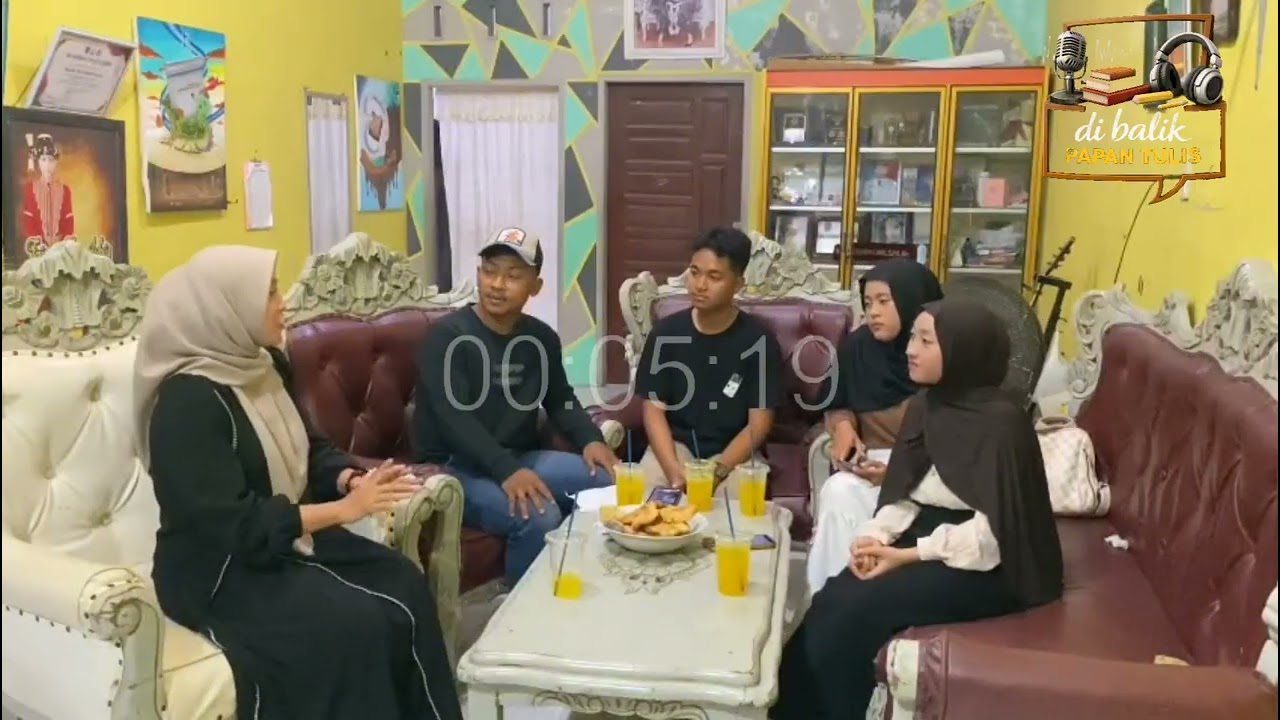 🎙️ DI BALIK PAPAN TULIS