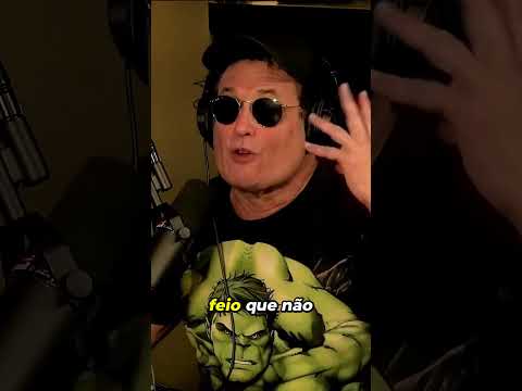 Fui no Ticaracaticast e contei uma história cômica sobre a minha estreia na TV… Rááá!
