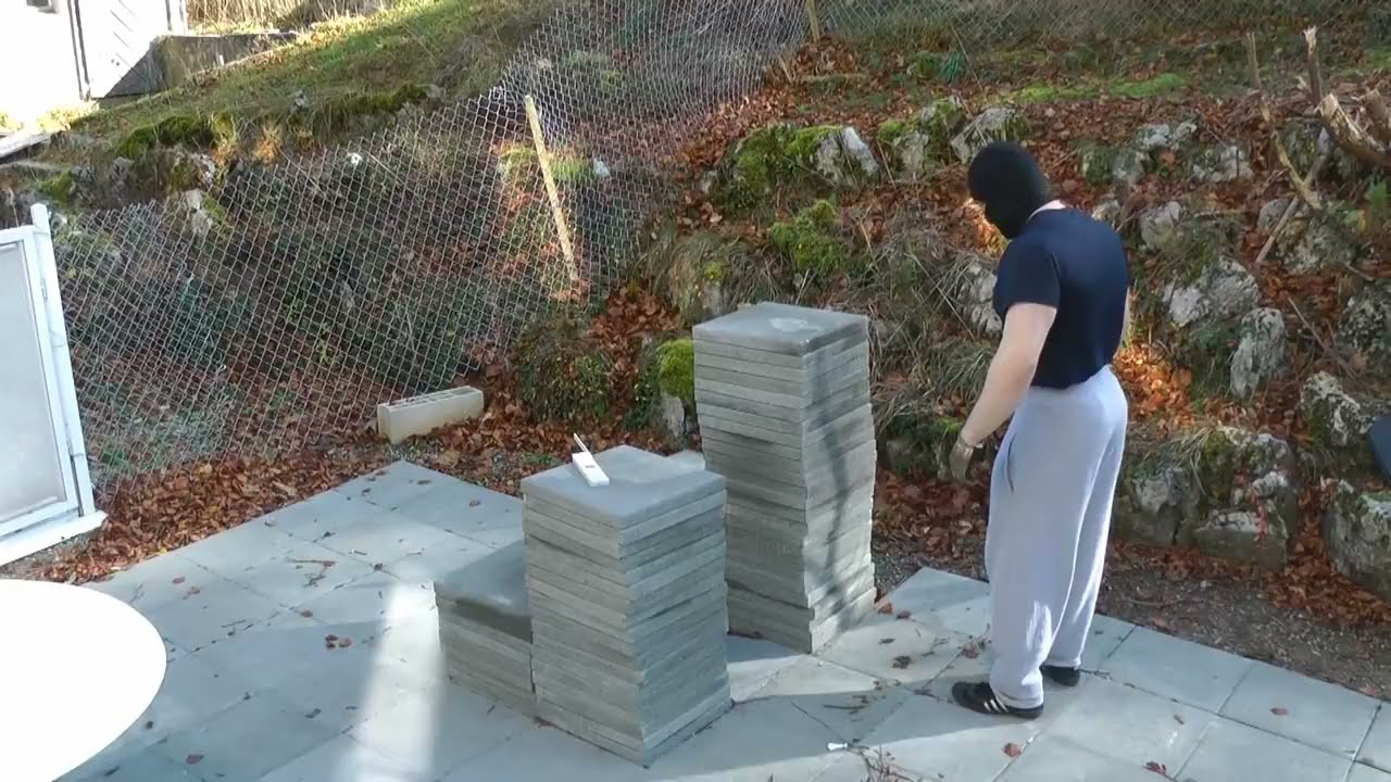 17 yo Bodybuilder Vertical Jump 46 inches   116 cm @ 246 lbs