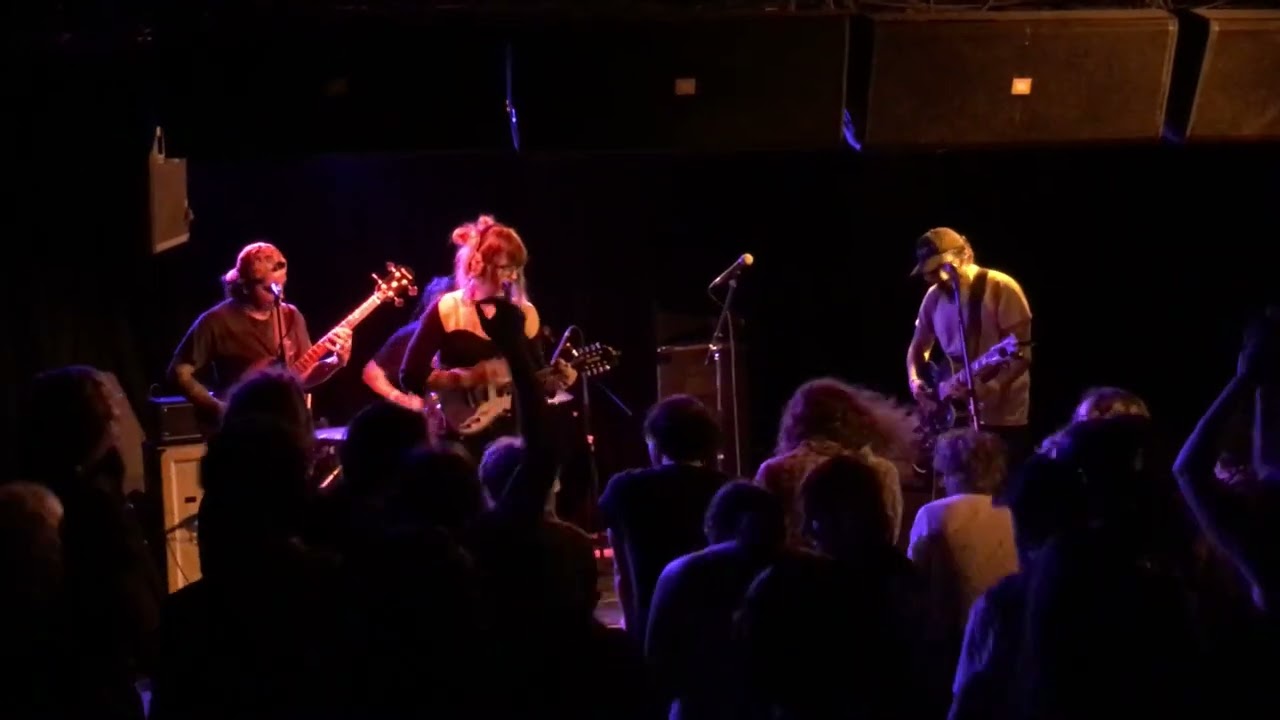 Escape From The Zoo – Run (Live @ The 7th Street Entry) #livemusic #minneapolis #folkpunk #crustpunk Escape From The Zoo – Run (Live @ The 7th Street Entry) #livemusic #minneapolis #folkpunk #crustpunk