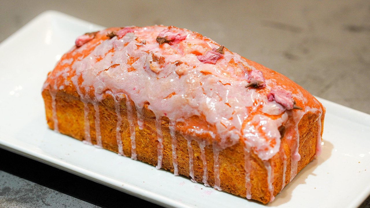 混ぜて焼くだけ。誰でもできる桜パウンドケーキ