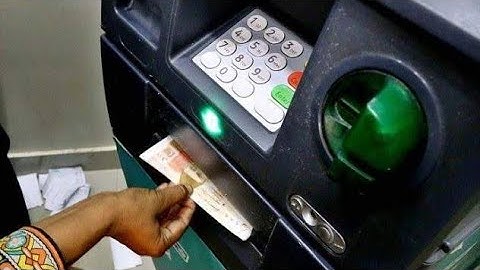 ATM se paise nikalne ka tarika MCB Bank // how to use ATM card // how to withdraw money from ATM