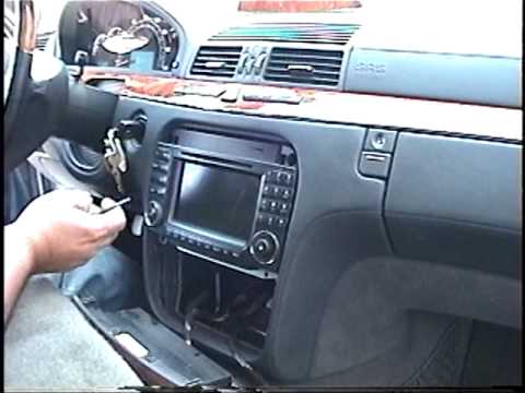 S-500 mercedes radio removel