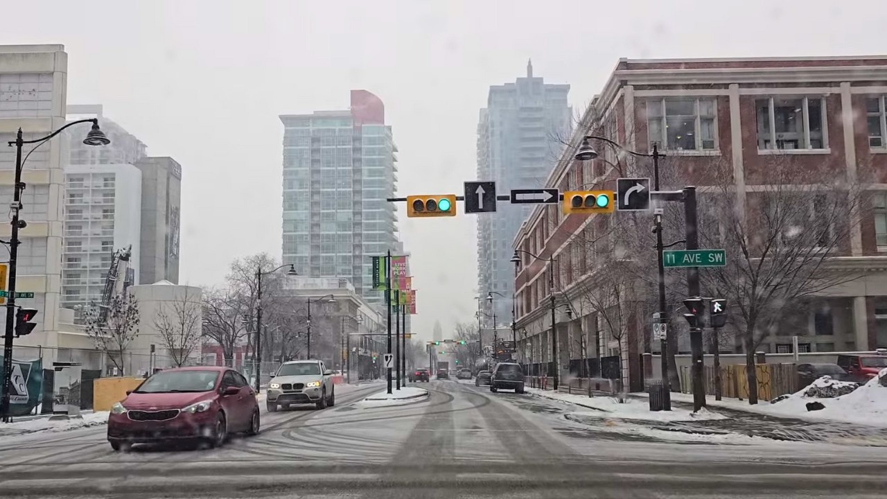 Downtown Calgary Driving while Snowing ❄️