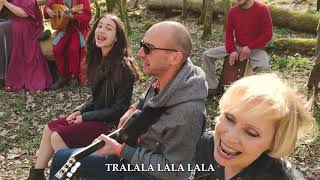 Video thumbnail of "Danser Encore HK Flashmob en Forêt Avallon"