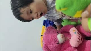 cowok ko main boneka