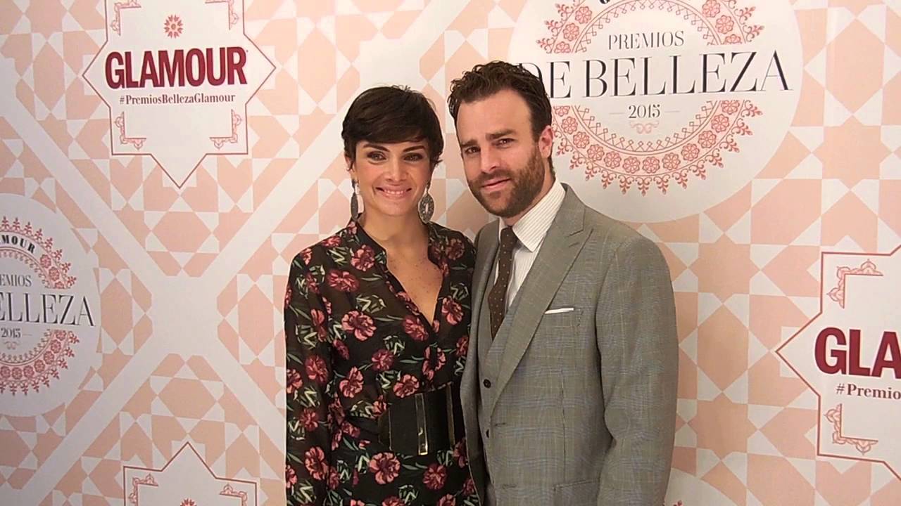 MARÍA DE LA FUENTE y MAX VILLEGAS Photocall #PremiosBellezaGlamour 2016 ...