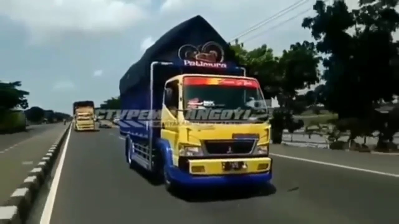  Kumpulan  truk  oleng  dari berbagai cctv di Indonesia dj  