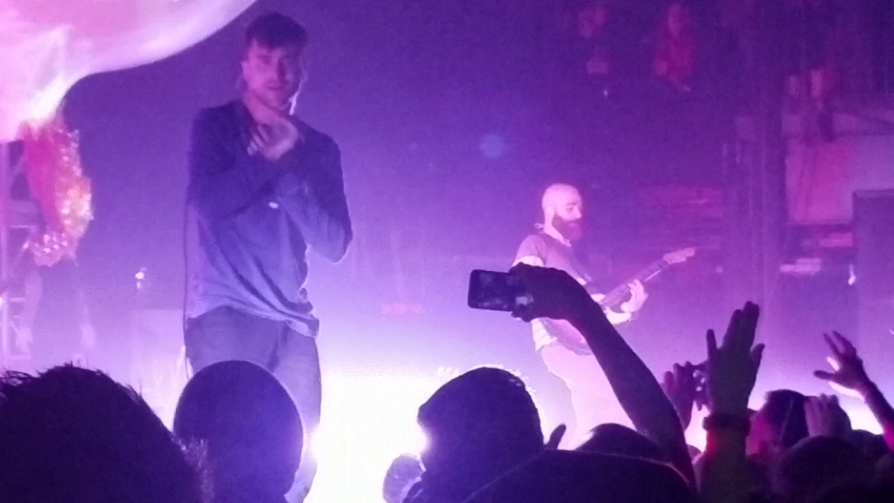 Παρακολούθηση "In the Morning and Amazing" Circa Survive Live HD at Rams Head Live 1/27/17 στο YouTube Παρακολούθηση "In the Morning and Amazing" Circa Survive Live HD at Rams Head Live 1/27/17 στο YouTube