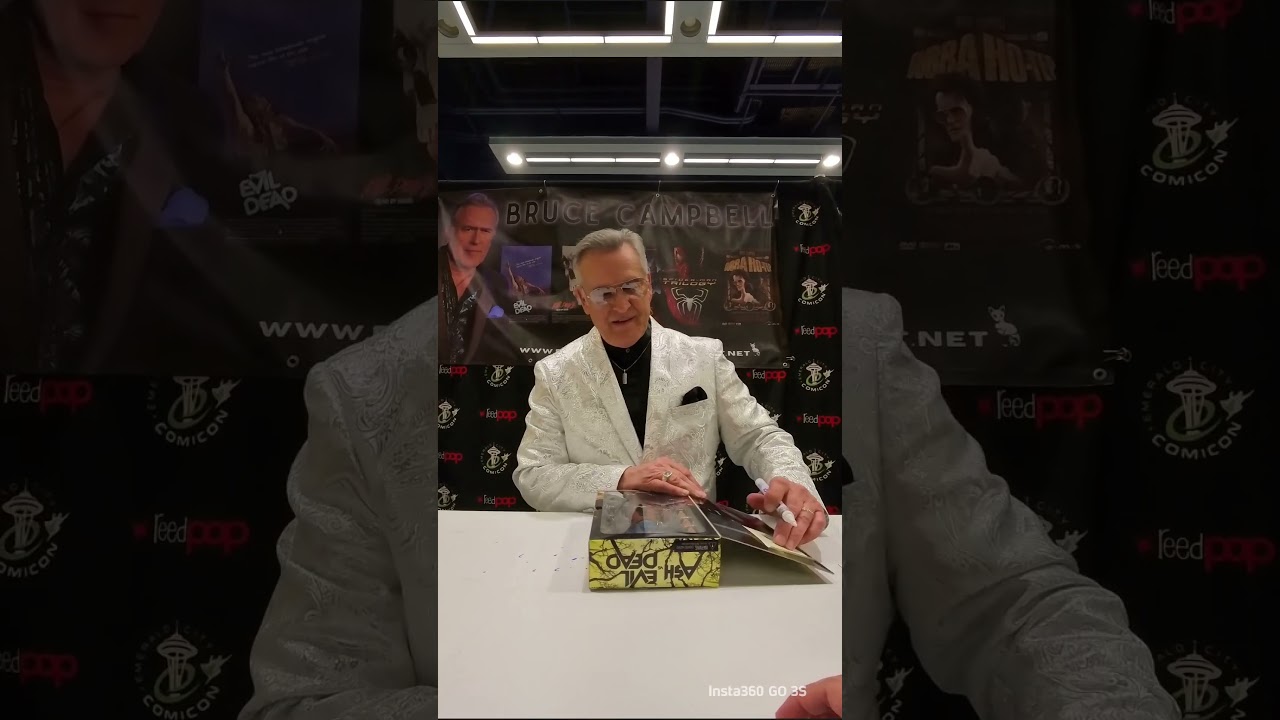 Bruce Campbell #autograph #eccc #comiccon #evildead