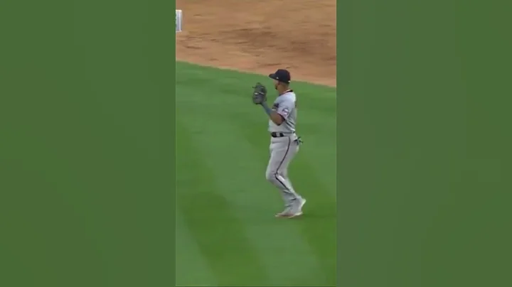 Ronald Guzman Forgets How To Play Baseball With Ba...