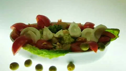 HAPPY SALAD by Julia Merino and Tania Palma