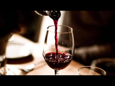 Video: Why You Shouldn't Drink Alcohol With Antibiotics