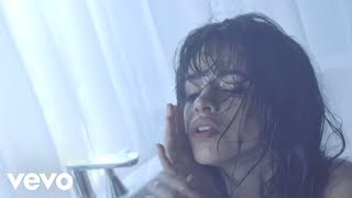 Смотреть клип Camila Cabello - Crying In The Club