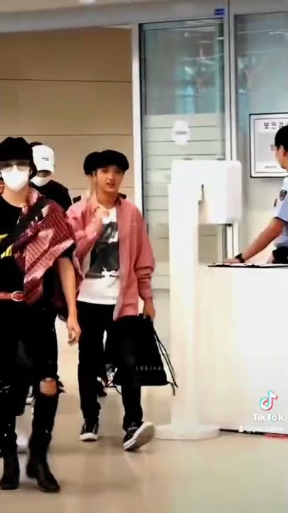 #taeyong bersama sarung wadimor #nct #nct127