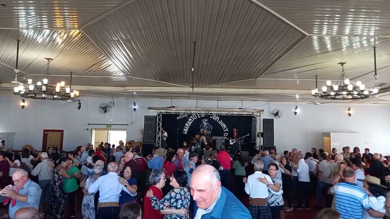 BAILE EM SAO FRANCISCO DE PAULA RS, SOCIEDADE CRUZEIRO, AMARANTO E SEU CONJUNTO