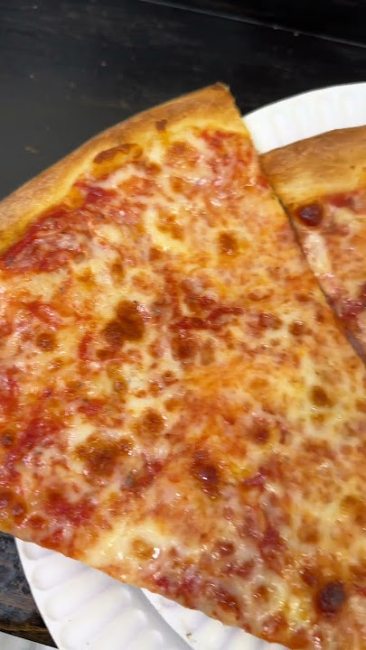 I tried New York Dollar Slice Pizza