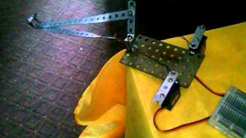 Arduino, джойстик, и 2 сервопривода